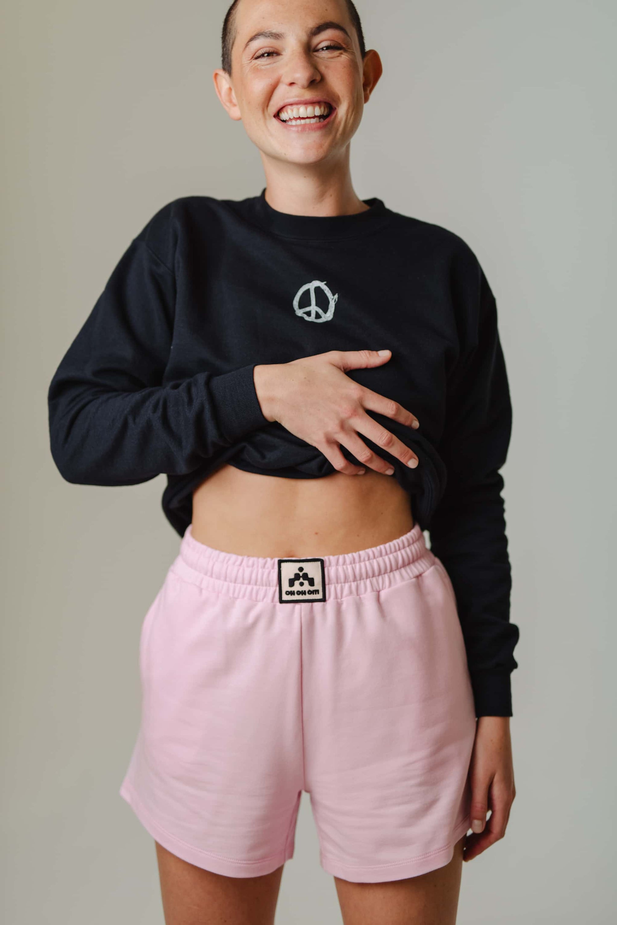 TECH SHORTS RELAXED FIT FRONT LABEL candy