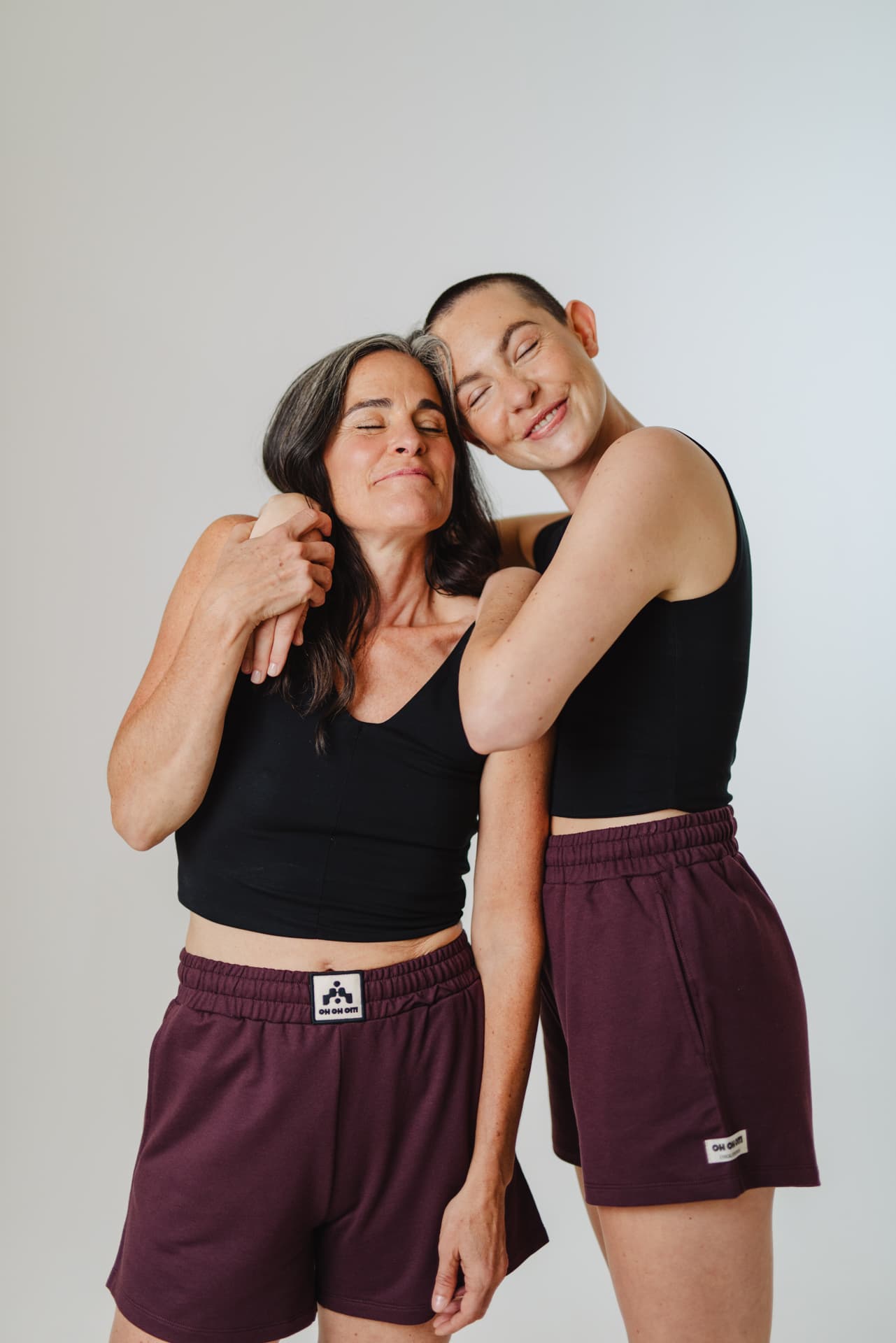 TECH SHORTS RELAXED FIT FRONT LABEL violet black