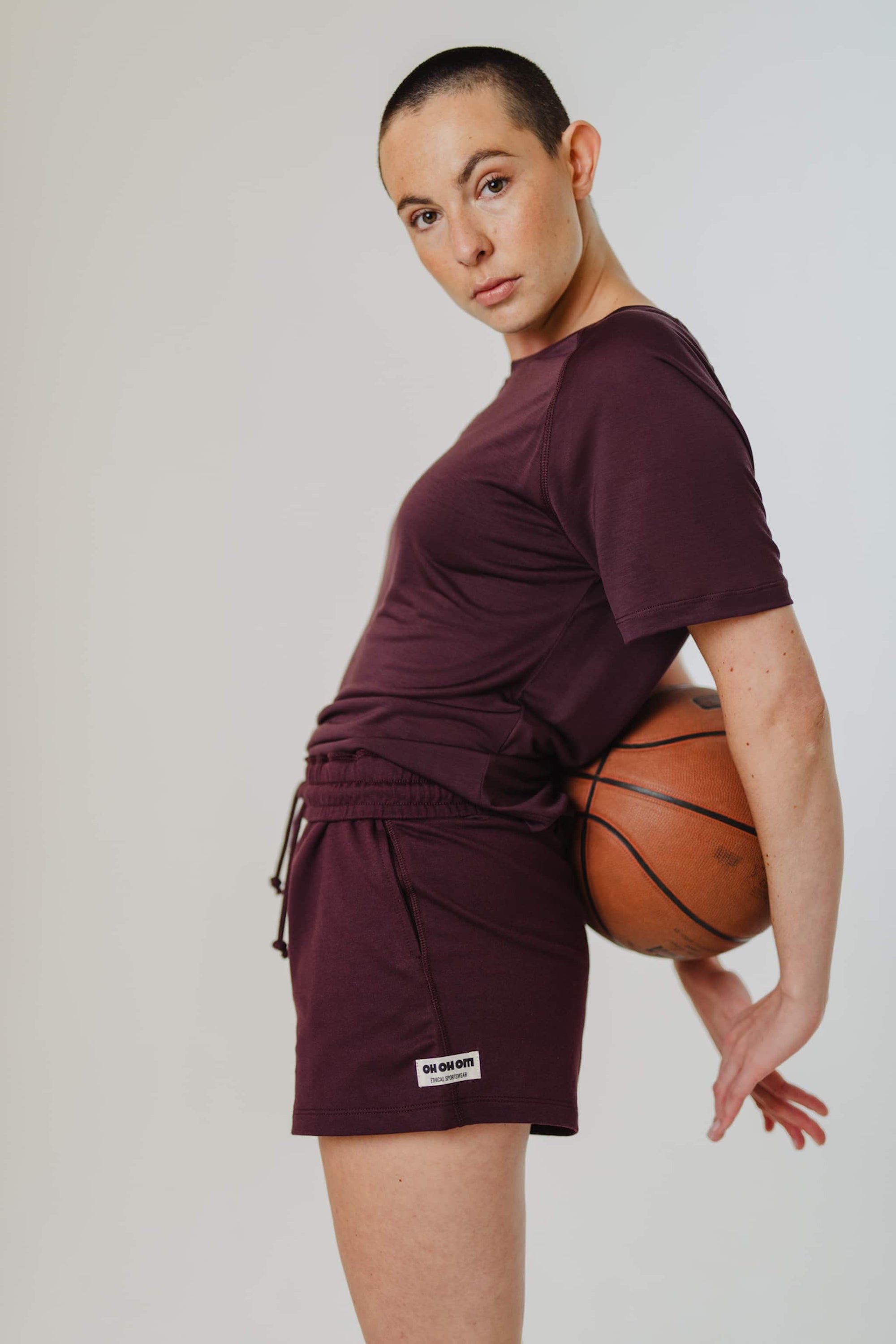 TECH SHORTS RELAXED FIT violet black