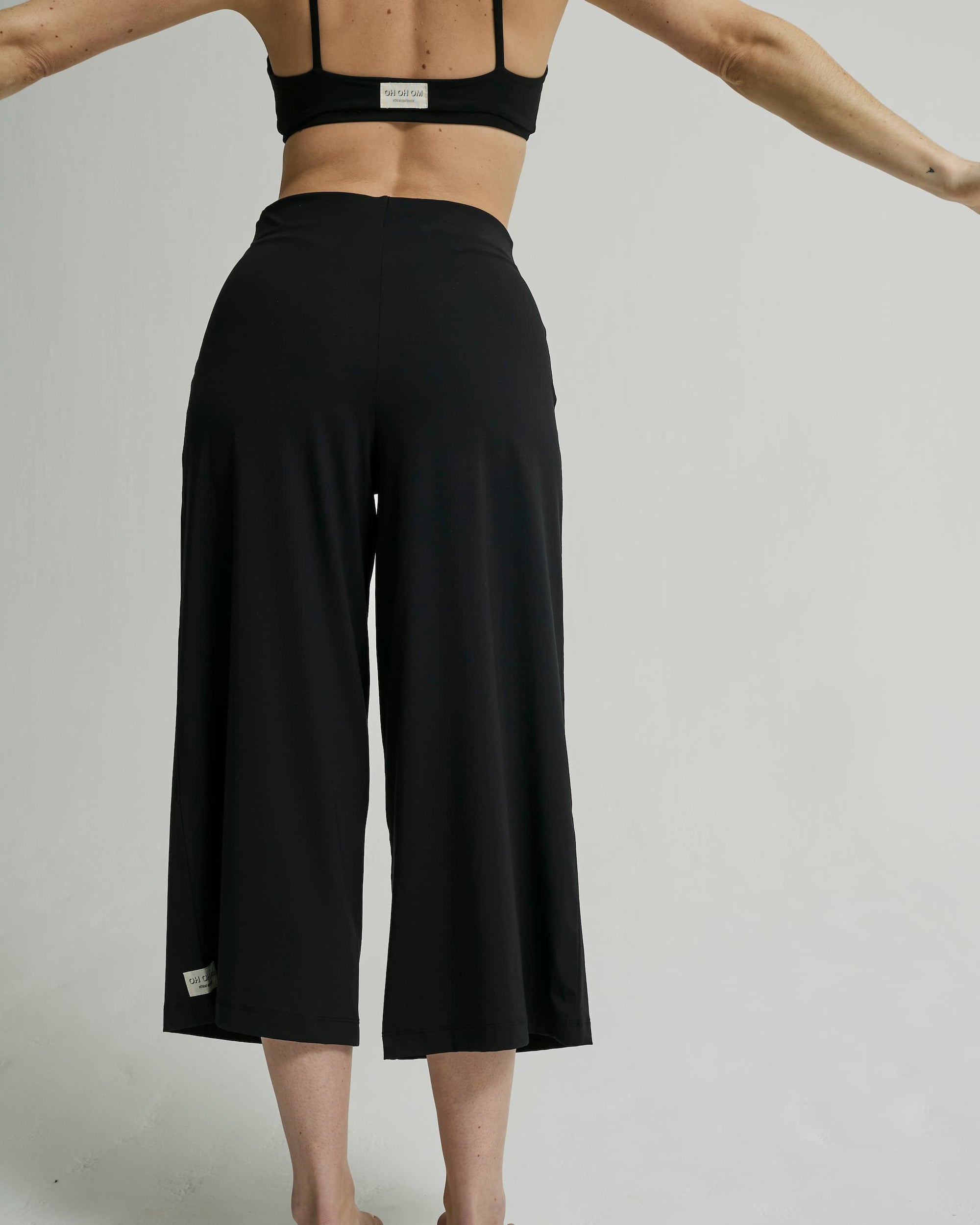 CROPPED WIDE LEG PANTS
