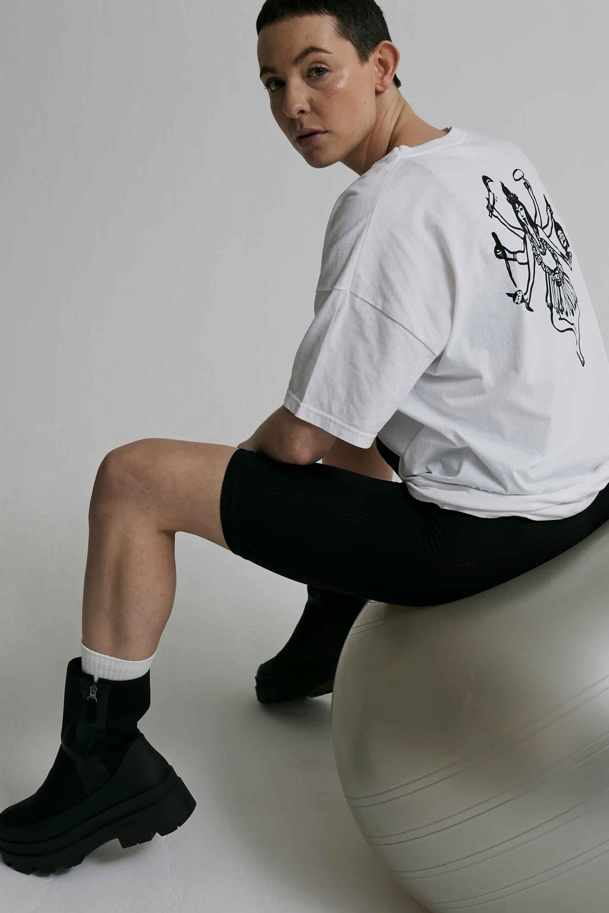 VOLLE KALI POWER SET AUS T-SHIRT UND SOCKEN